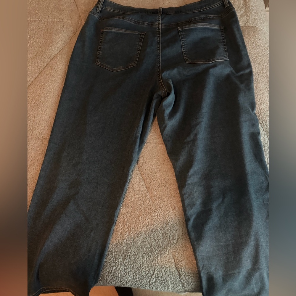 NWOT! 32 degrees - WOMEN'S STRETCH COMFORT RELAXED "SWEATPANT" JEAN